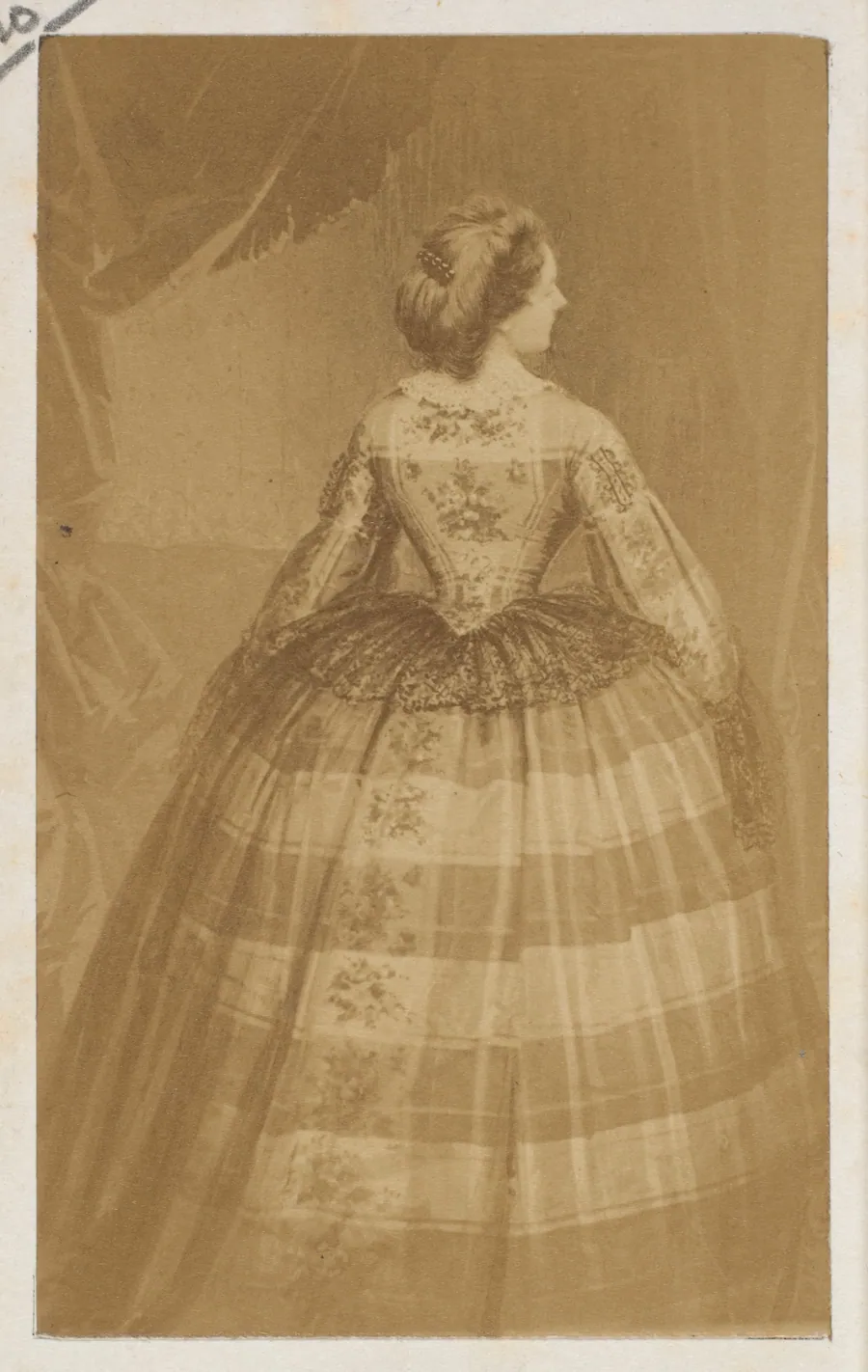 La taille by André-Adolphe-Eugène Disdéri