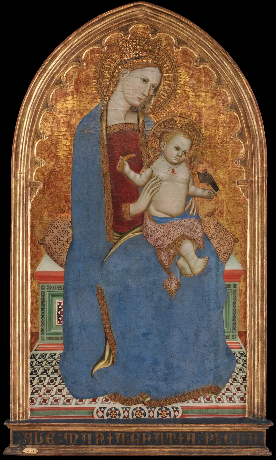 Madonna med Barnet, der leger med en stillids og holder et hirseaks i hånden by Cecco di Pietro