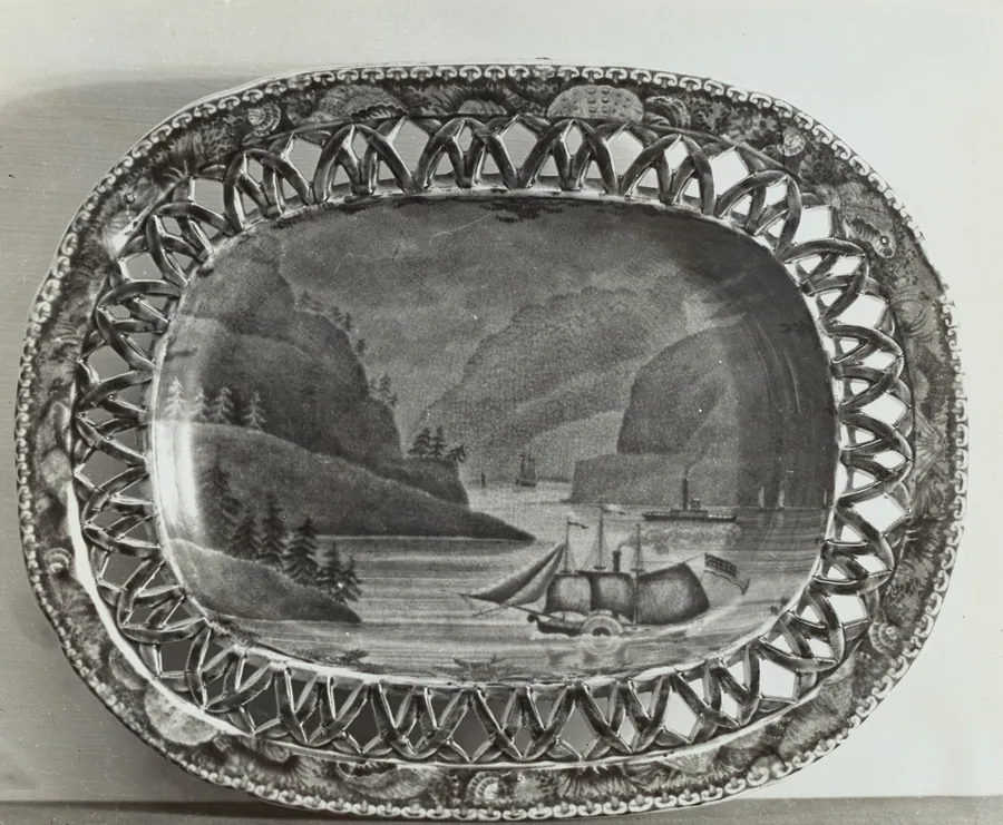 Platter - "Hudson River" by Helmut Hiatt