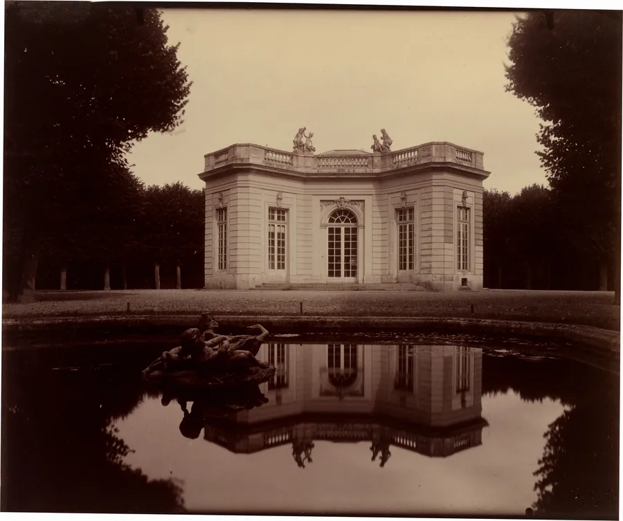 Trianon, Pavillon Français by Eugène Atget