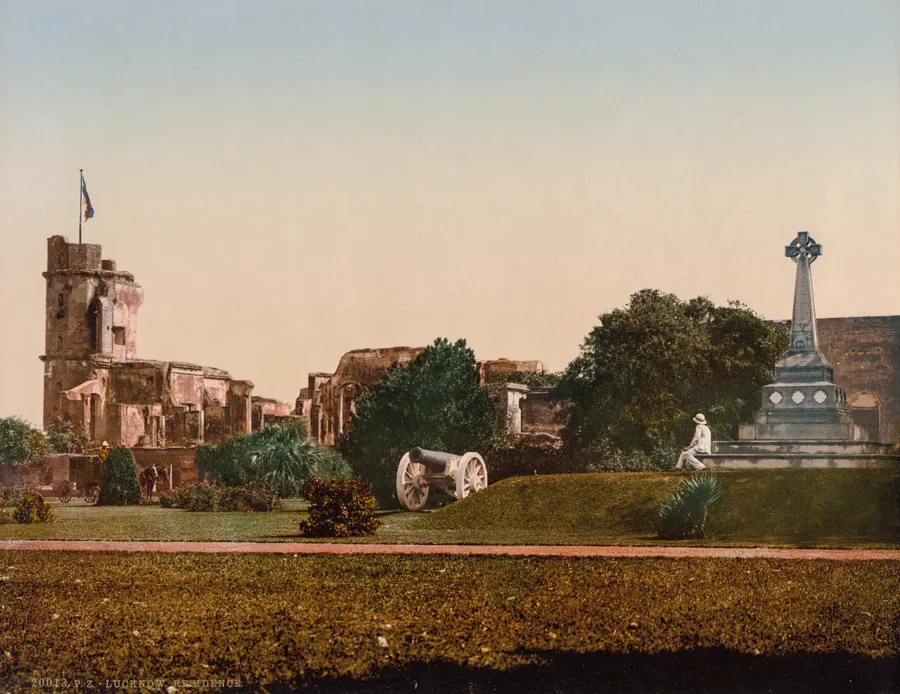 Lucknow. Residence by Photoglob Co.