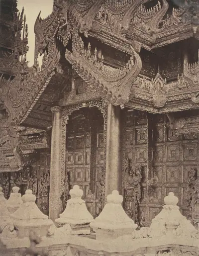 Amerapoora: Doorway of Pyathat on East of Maha-too-lo-Bounghian Kyoung