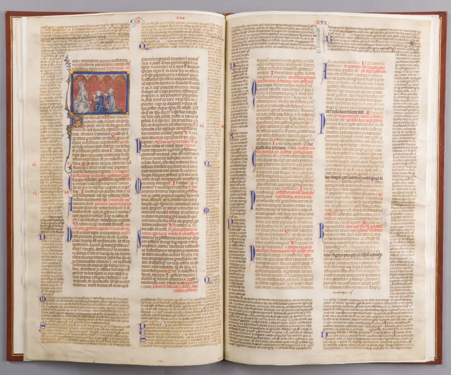 Bifolium with the Decretals of Gratian by Master Honore