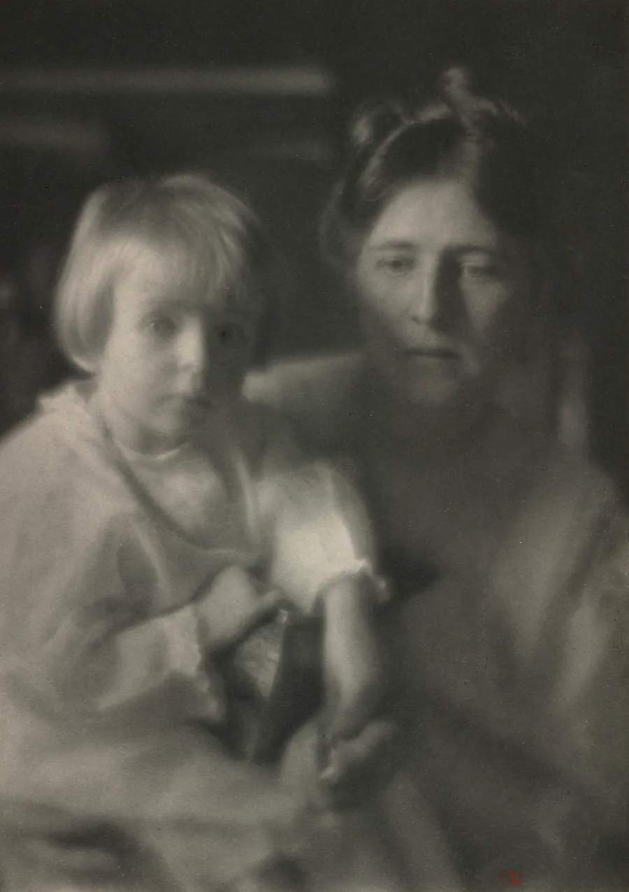 Julia McCune Flory and Elizabeth Flory by Clarence H. White