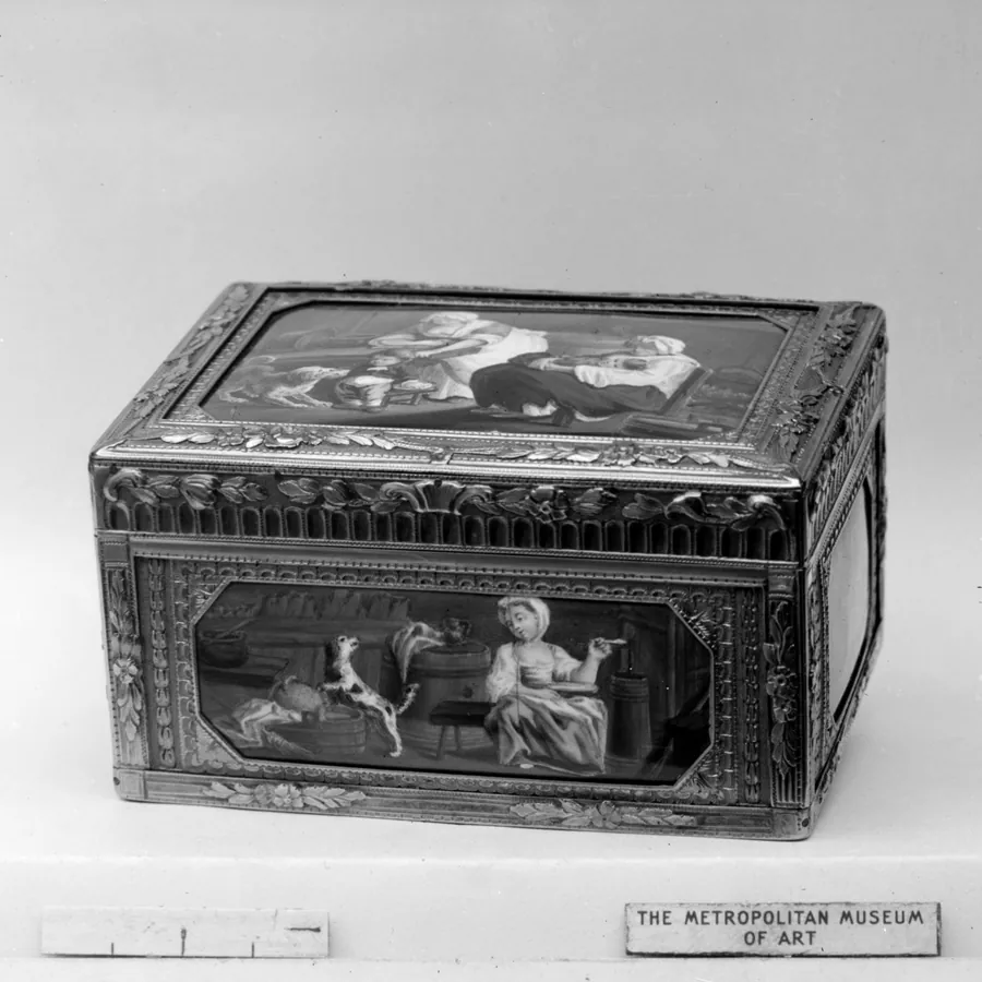 Snuffbox with miniatures representing domestic scenes and still-life subjects by Mathieu Coiny fils