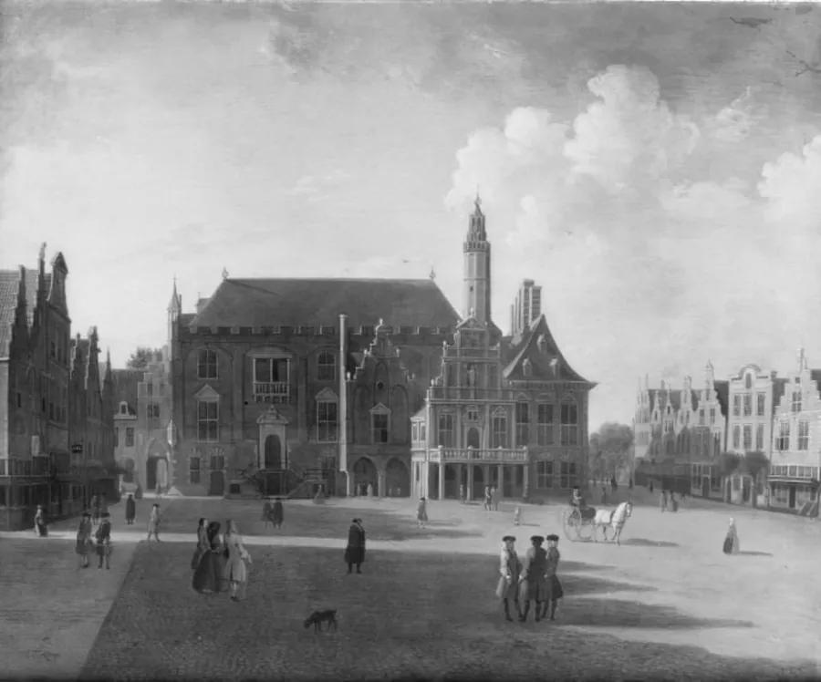 Torvet i Haarlem, set mod rådhuset by Jan ten Compe