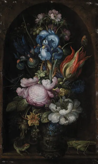 Blomsterbuket i en stenniche