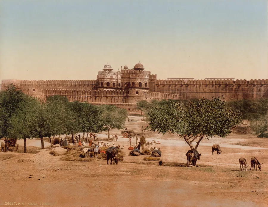 Agra. The Fort by Photoglob Co.