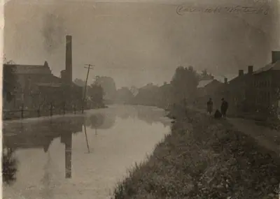 Along the Old Canal