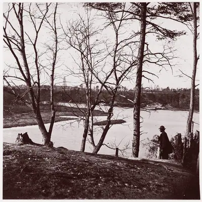 Cobb's Hill, Lookout in Distance