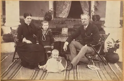 Col. Carpendale and family, Neemuch (recto, bottom)