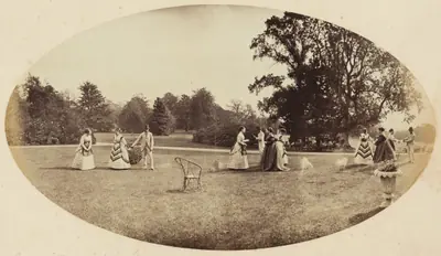 "Essay with a Revolving Camera"