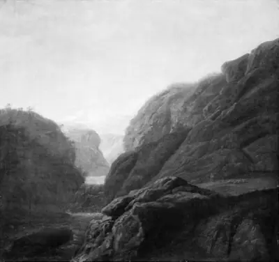 Norsk landskab med en elv og et vandfald mellem klipper