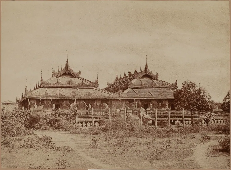 Amerapoora: Pyee-dyk Kyoung by Linnaeus Tripe