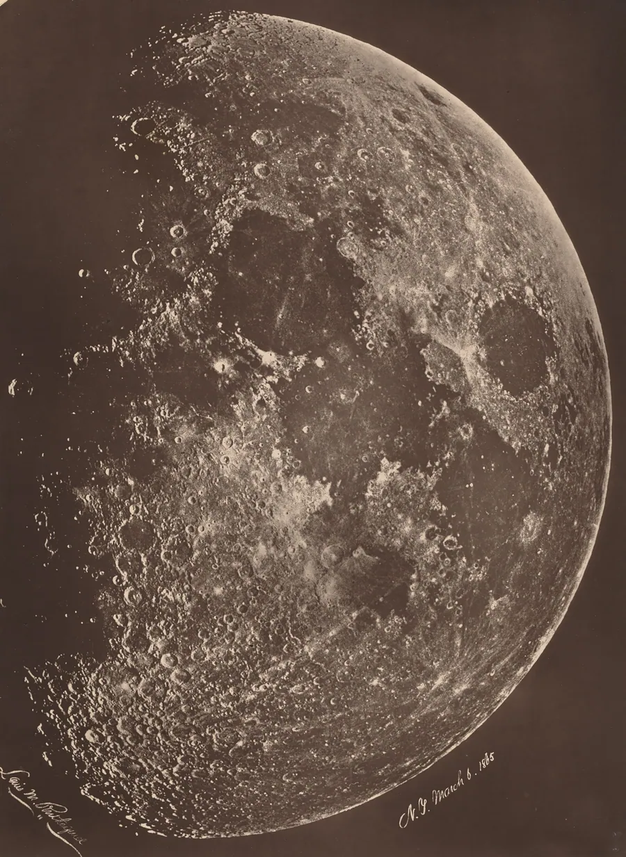 Photographie de la lune a son 1er Quartier by Lewis M. Rutherfurd