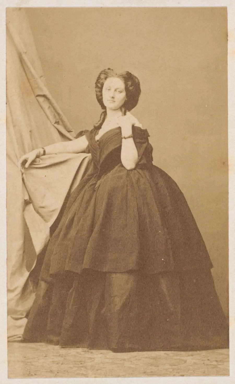 Le beau bras by Pierre-Louis Pierson