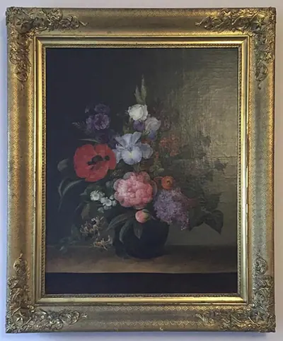 Blomsterbuket med valmue, syren og kaprifolium