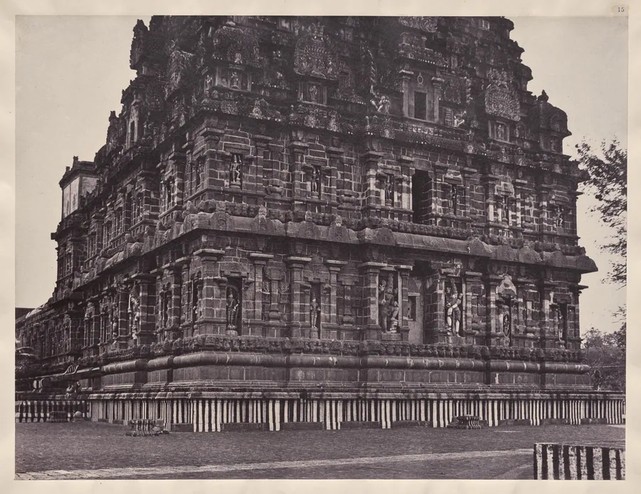 West and South Sides of the Vimana Walls, Great Temple (Brihadeshvara) at Tanjore (Thanjavur) by Captain Linnaeus Tripe