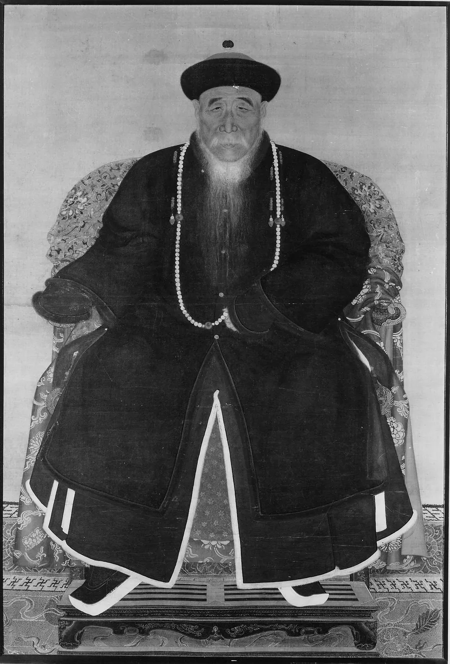 清  佚名   滿清官員像     軸|Portrait of a Manchu Official by Unidentified artist