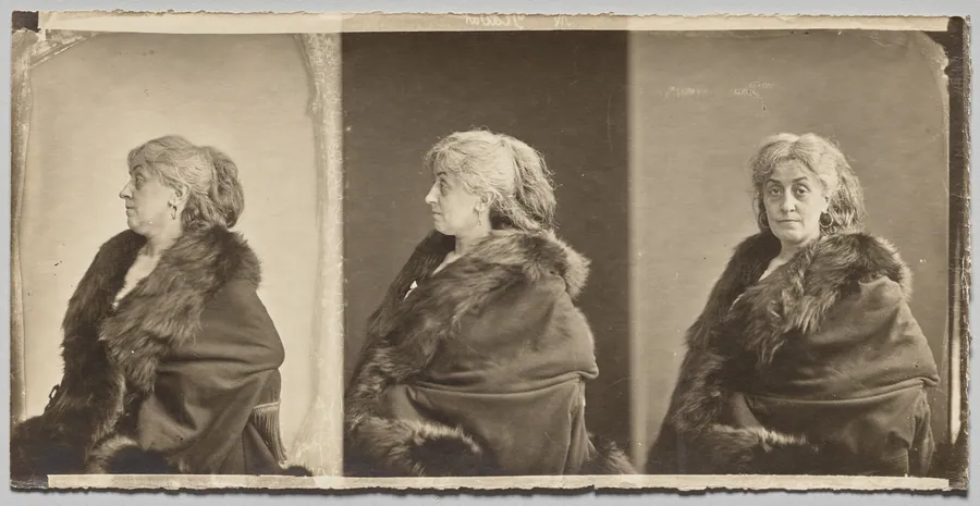 Portrait of Ernestine Nadar, the artist's wife, wearing fur stole by Nadar
