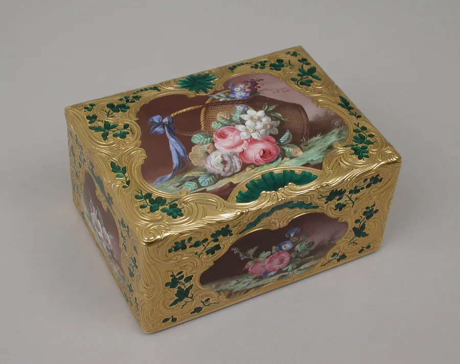 Snuffbox by Noël Hardivillers