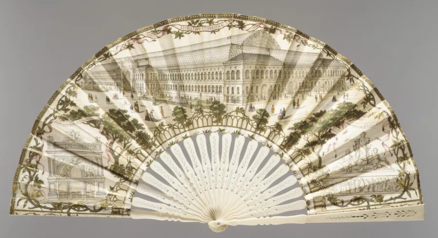Fan by Brionde