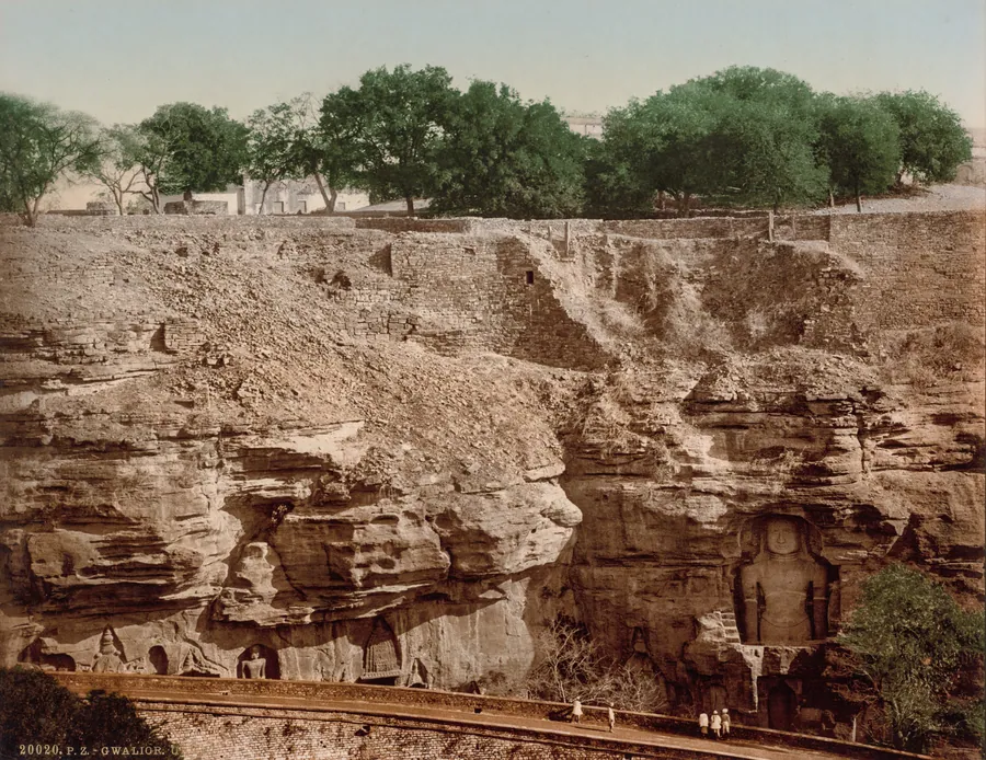 Gwalior. Urwai by Photoglob Co.