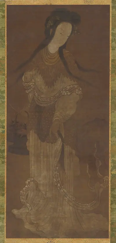 Standing figure of a female Immortal