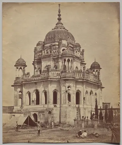 The Tomb of Saadat Ali in the Kaiserbagh Palace