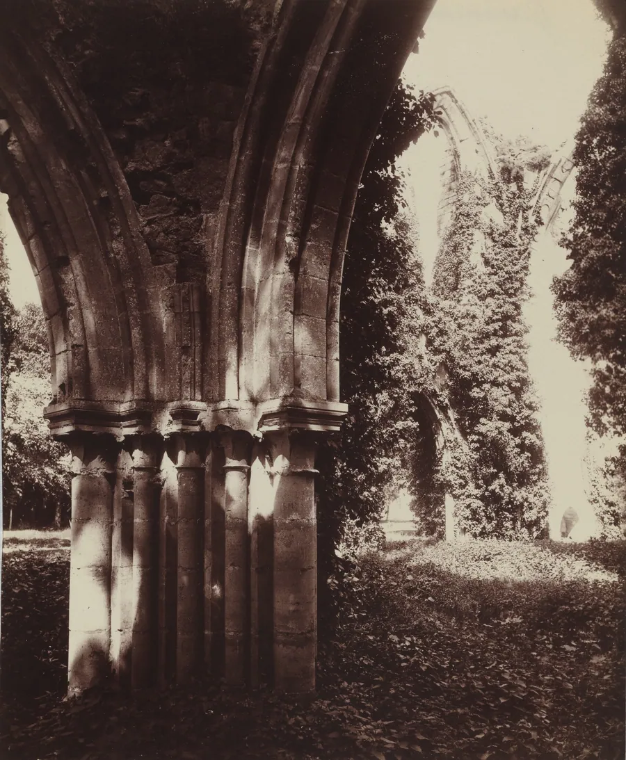 Dammarie-les-Lys, ruines by Eugène Atget